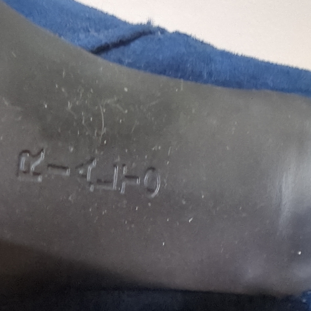 Riakto Navy Blue Buttoned Heeled Boots - Picture 4 of 6